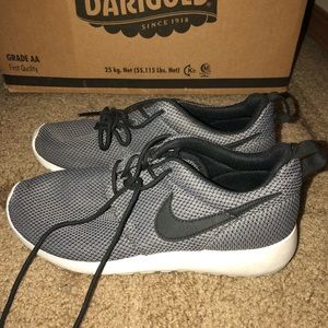 Women’s Nike Rosches